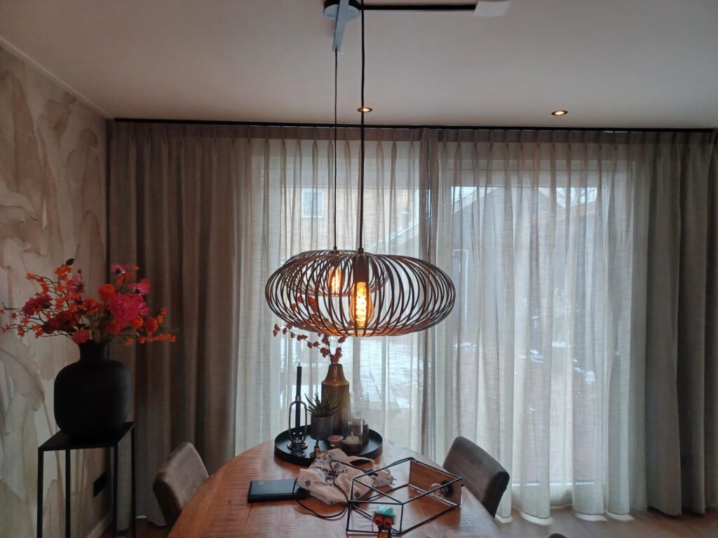 gordijnen en raamdecoratie op maat in Opende