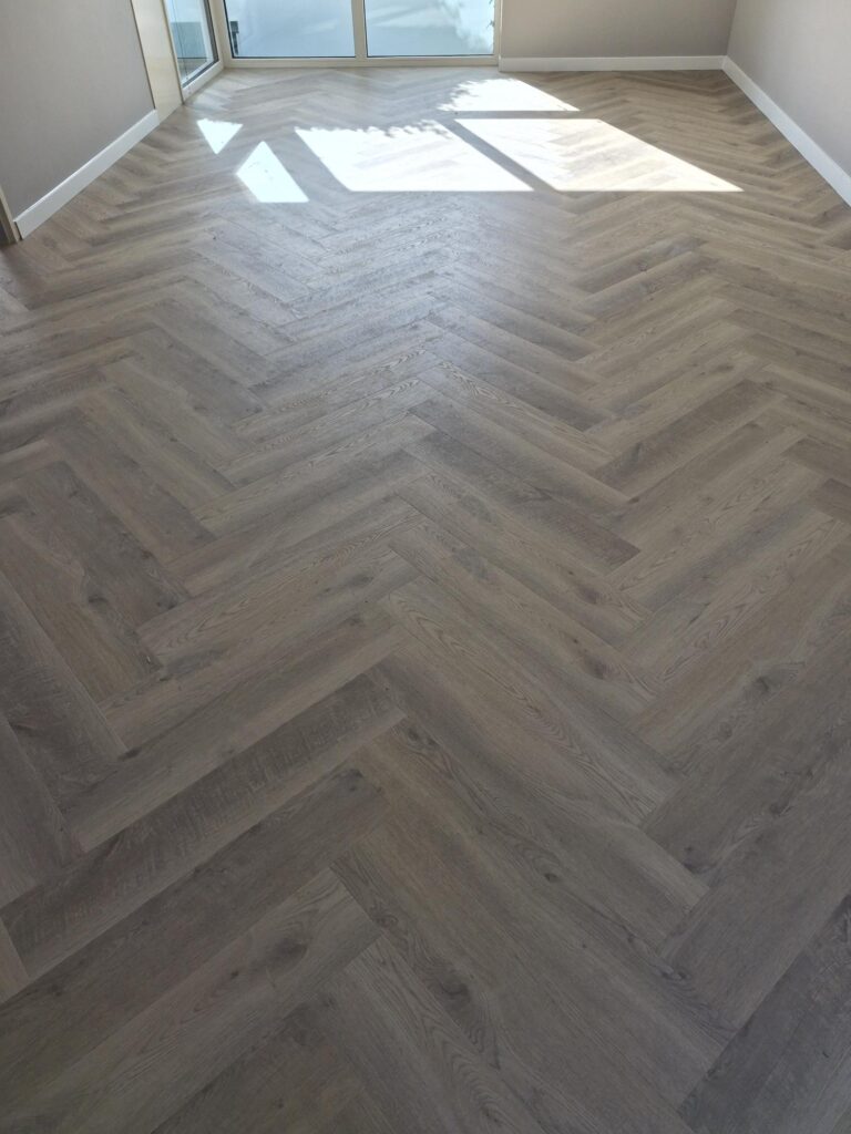 Bodiax Richmond Oak Dry-Back PVC vloer gelegd over vloerverwarming in Groningen